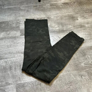 Spanx Seamless Green Camo Leggings in Size Medium